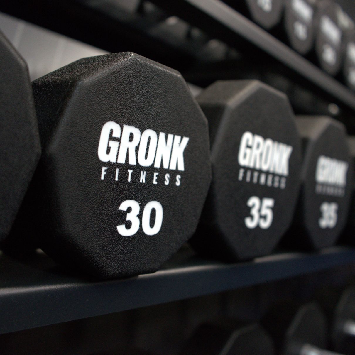 Gronk Fitness 10 sided Urethane Dumbbells (5lb-100lb) Set - Discontinued Gronk Fitness Products Dumbbells 3_11d3126e-16eb-477d-88d3-50a84239224a