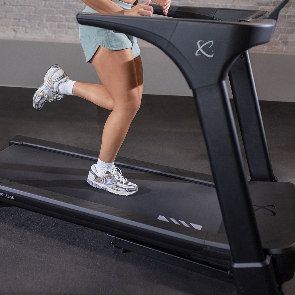 Inspire T4 Folding Treadmill with Tablet Holder Inspire Treadmills under 350lbs T4_05_1200x1200_46f5b577-94b3-4f24-910f-62036a1548c7